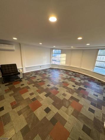 134 Benart Place Middlesex NJ 08846