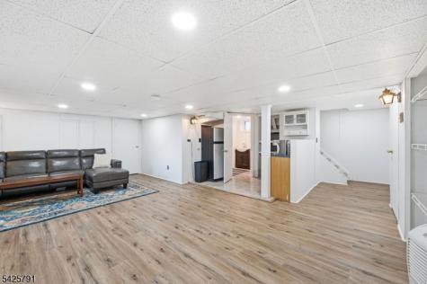 18 Irving Place Nutley NJ 07110