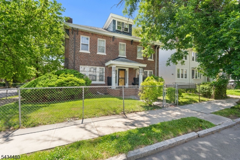 124 Vassar Avenue Newark NJ 07112