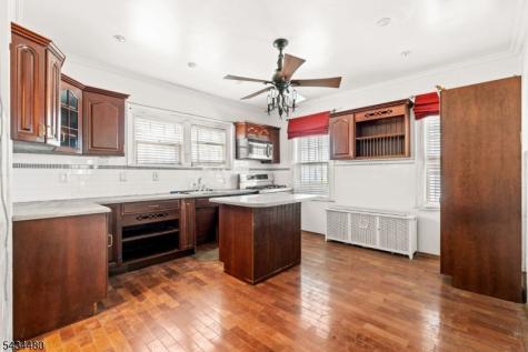 124 Vassar Avenue Newark NJ 07112