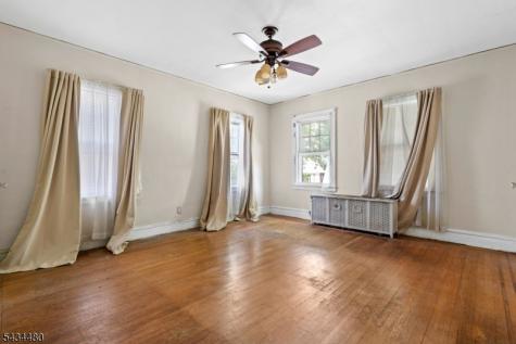 124 Vassar Avenue Newark NJ 07112
