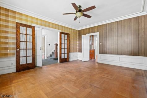 124 Vassar Avenue Newark NJ 07112