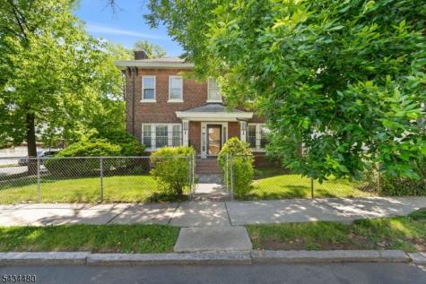 124 Vassar Avenue Newark NJ 07112