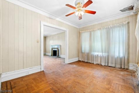 124 Vassar Avenue Newark NJ 07112