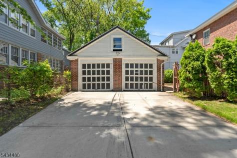 124 Vassar Avenue Newark NJ 07112