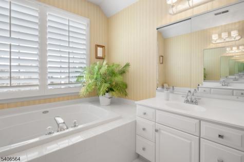 36 Vanderveer Drive Bernards NJ 07920