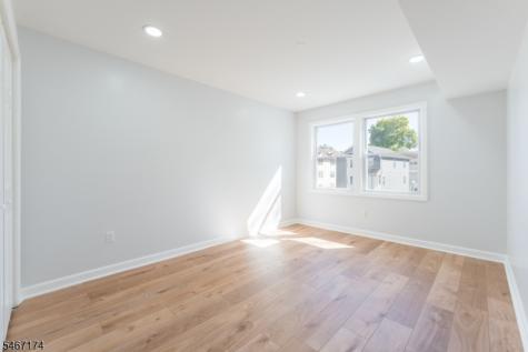 137 Amherst Street East Orange NJ 07018