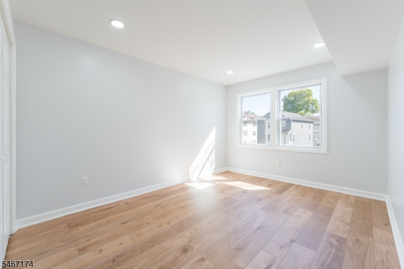 137 Amherst Street East Orange NJ 07018