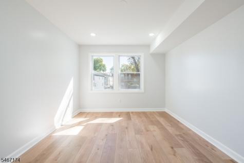 137 Amherst Street East Orange NJ 07018