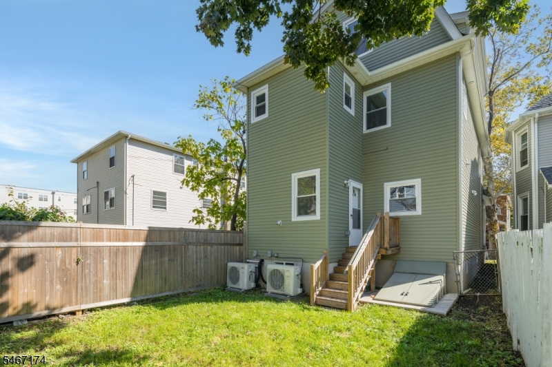 137 Amherst Street East Orange NJ 07018