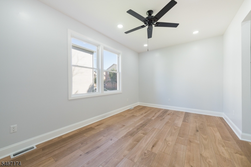 137 Amherst Street East Orange NJ 07018