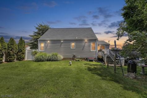 92 Silver Lake Avenue Edison NJ 08817