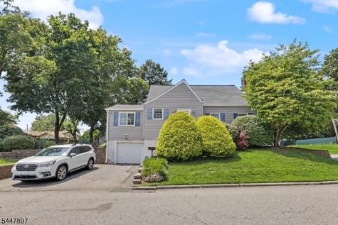 92 Silver Lake Avenue Edison NJ 08817