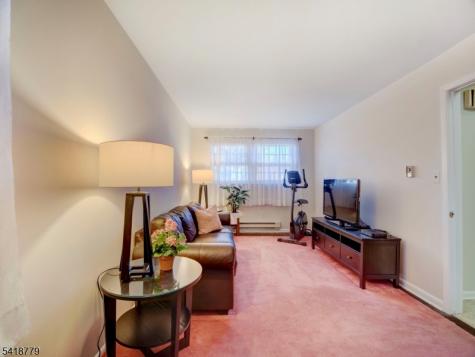 23 Nassau Road Verona NJ 07044