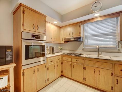 23 Nassau Road Verona NJ 07044