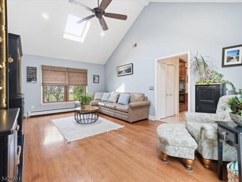 24 Powhatatan Way Mount Olive NJ 07828