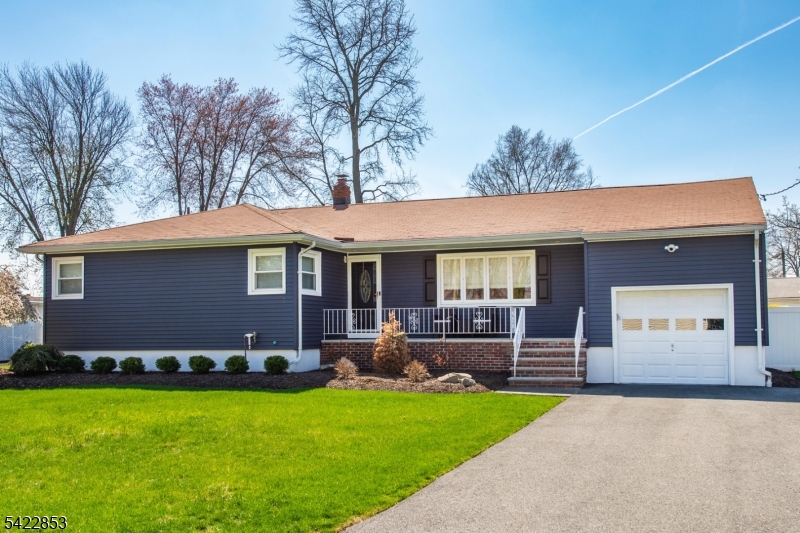 15 Green Meadows Road Fairfield NJ 07004