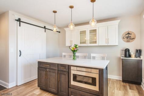 15 Green Meadows Road Fairfield NJ 07004