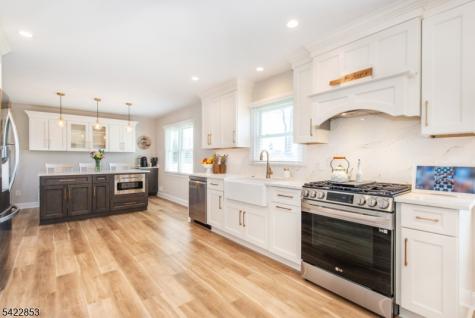 15 Green Meadows Road Fairfield NJ 07004