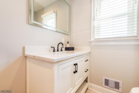 15 Green Meadows Road Fairfield NJ 07004