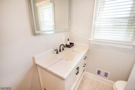 15 Green Meadows Road Fairfield NJ 07004