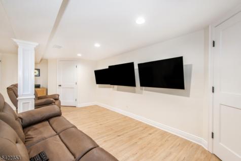 15 Green Meadows Road Fairfield NJ 07004
