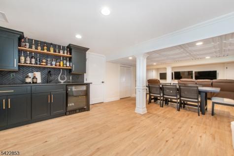 15 Green Meadows Road Fairfield NJ 07004