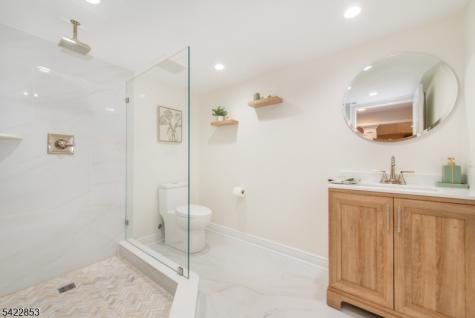 15 Green Meadows Road Fairfield NJ 07004