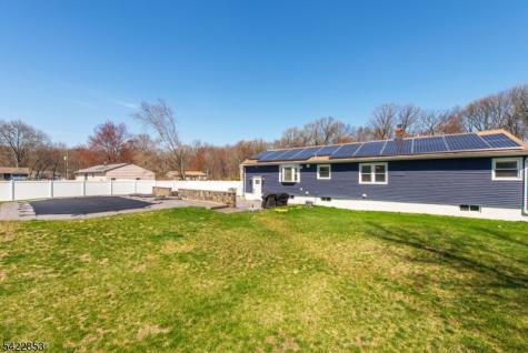 15 Green Meadows Road Fairfield NJ 07004