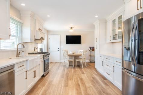15 Green Meadows Road Fairfield NJ 07004
