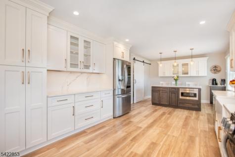 15 Green Meadows Road Fairfield NJ 07004