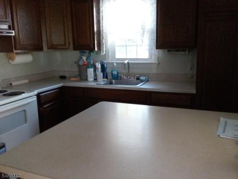 11 Willow Lane Holland NJ 08848