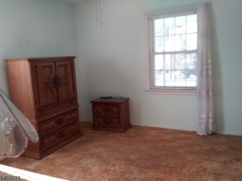 11 Willow Lane Holland NJ 08848