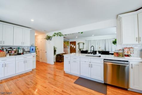 539 Monmouth Avenue Linden NJ 07036