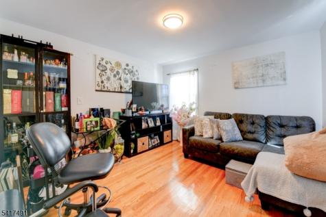 539 Monmouth Avenue Linden NJ 07036