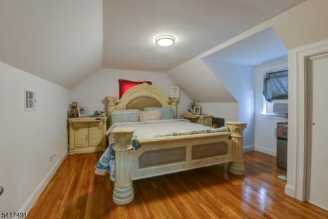 539 Monmouth Avenue Linden NJ 07036