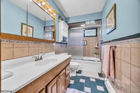33 Mary Ellen Drive Edison NJ 08820
