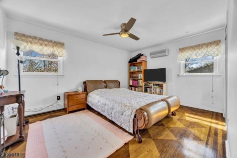 33 Mary Ellen Drive Edison NJ 08820