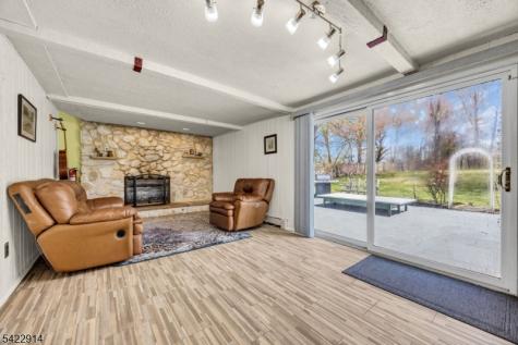 33 Mary Ellen Drive Edison NJ 08820