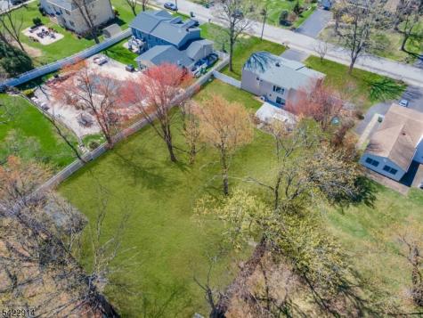 33 Mary Ellen Drive Edison NJ 08820