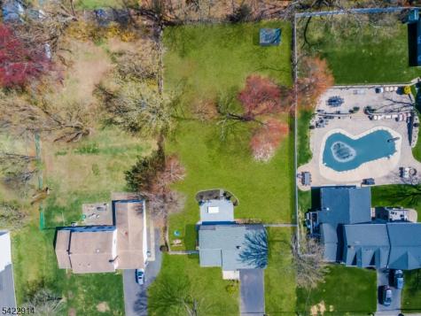 33 Mary Ellen Drive Edison NJ 08820
