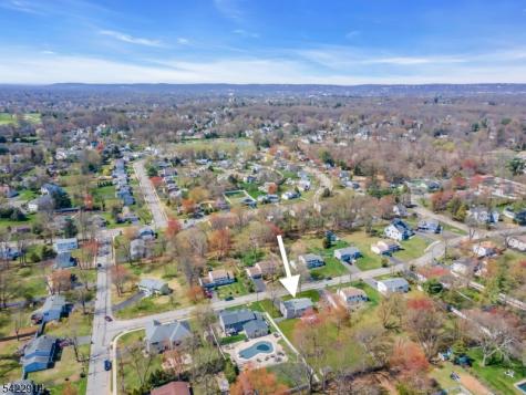 33 Mary Ellen Drive Edison NJ 08820
