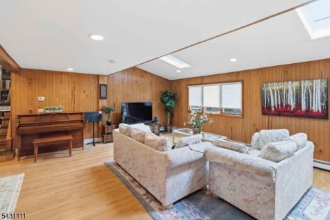 7 Keith Place Glen Rock NJ 07452