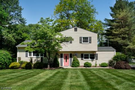 9 Lexington Road Bernards NJ 07920