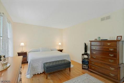 4 Ashley Court Morris NJ 07960