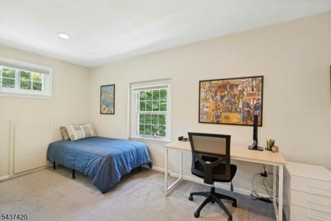 4 Ashley Court Morris NJ 07960