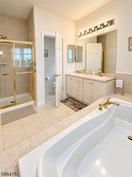 31 Falcon Way Washington NJ 07882