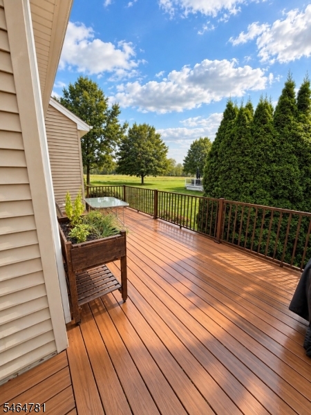 31 Falcon Way Washington NJ 07882