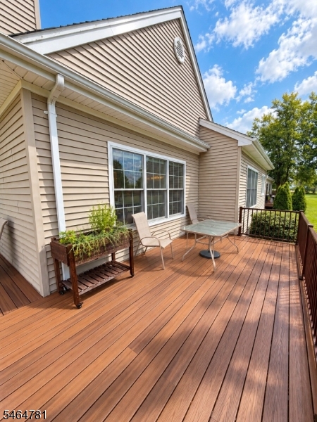 31 Falcon Way Washington NJ 07882