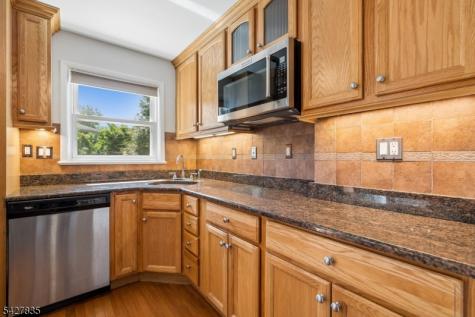 451 Pine Avenue Garwood NJ 07027